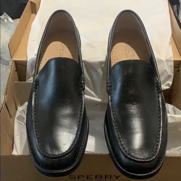Sperry Loafer - Picture 2 of 3